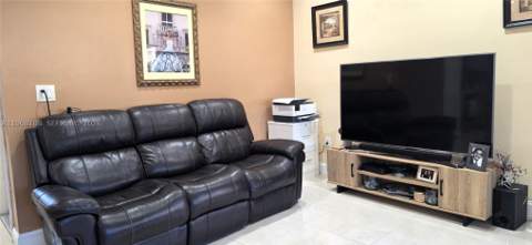 5769 NW 99th Ave, Doral FL - photo 8 of 48