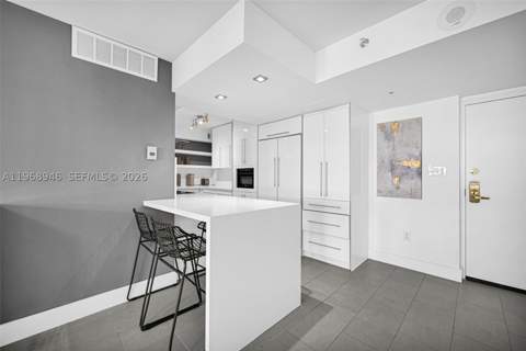 5225 Collins Ave 714, Miami Beach FL - photo 13 of 44