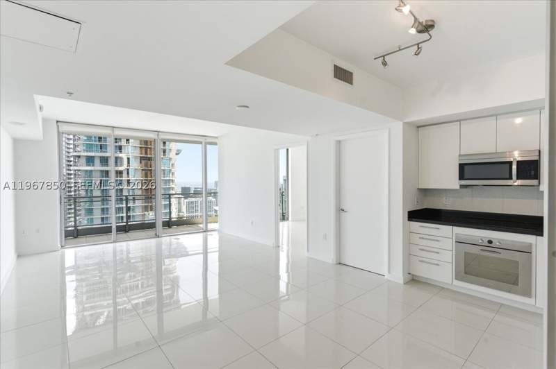 2 bedroom Condominium at 92 SW 3rd St 3804, Mint Condo, Miami — photo 4