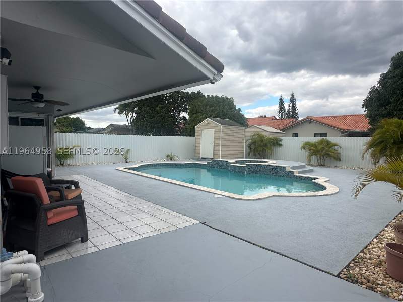 3 bedroom SingleFamilyResidence at 14759 SW 82nd St, Kendale Royal Amend, Miami — photo 3