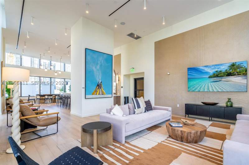 1 bedroom Condominium at 225 N Miami Ave 3307, Miami North, Miami — photo 5