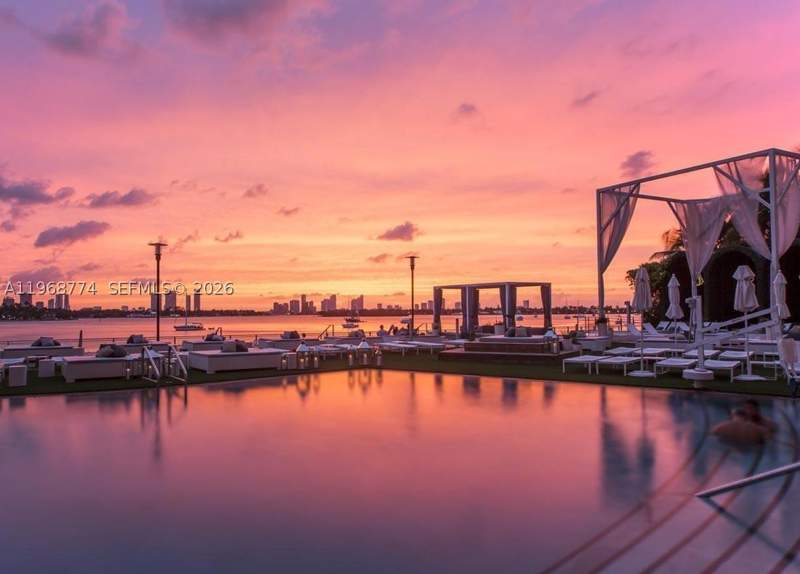 2 bedroom Condominium at 1100 West Ave 816, 1100 West Condo Hotel, Miami Beach — photo 2