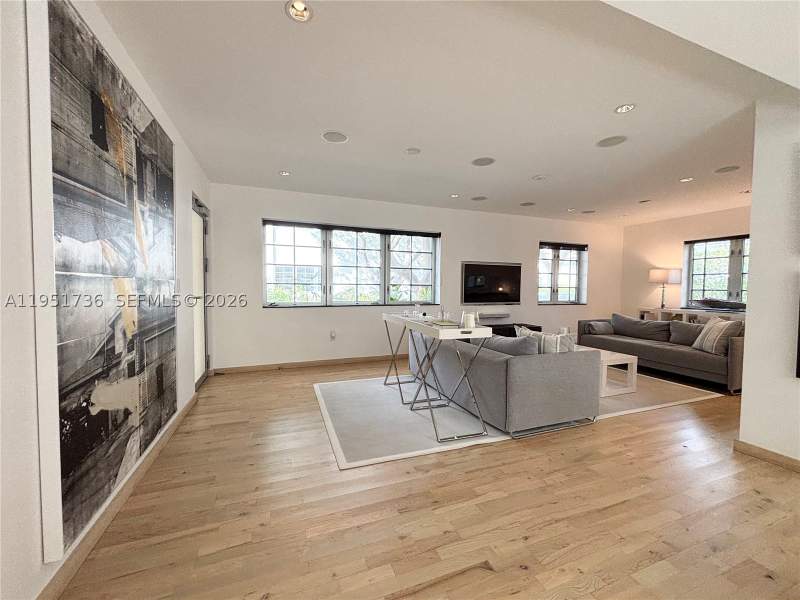 2 bedroom Condominium at 1520 Michigan Ave 1, Bali Condo, Miami Beach — photo 2