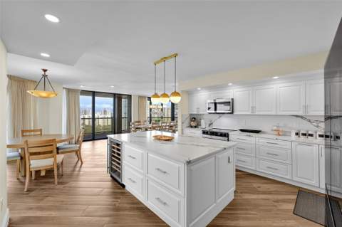 19667 Turnberry Way 20gr, Miami FL - photo 16 of 46