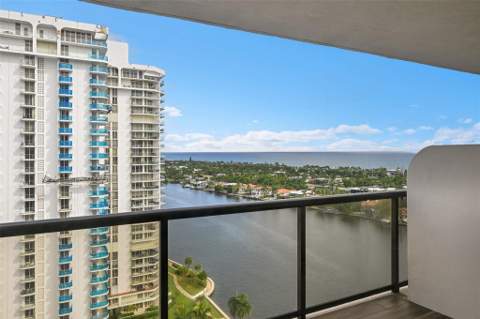 19667 Turnberry Way 20gr, Miami FL - photo 20 of 46