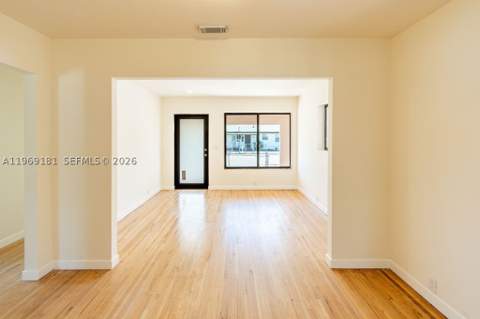 415 E 52nd St, Hialeah FL - photo 7 of 33