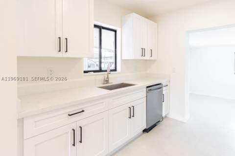 415 E 52nd St, Hialeah FL - photo 9 of 33