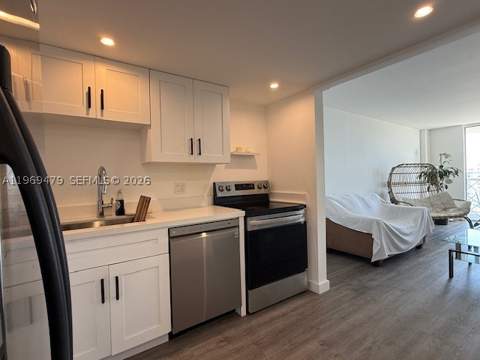 13499 Biscayne Blvd 902, North Miami FL - photo 9 of 22