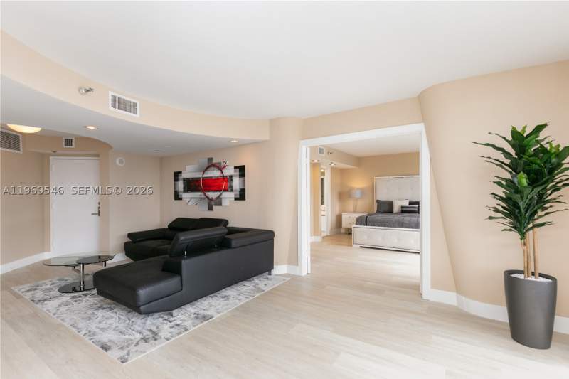2 bedroom Condominium at 3500 Mystic Pointe Dr 2603, Mystic Pointe Tower 400 C, Aventura — photo 4
