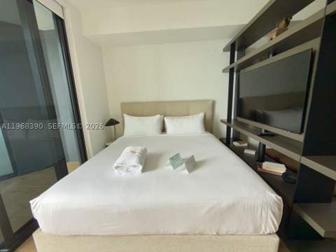 398 NE 5th St 4313, Miami FL - photo 7 of 20