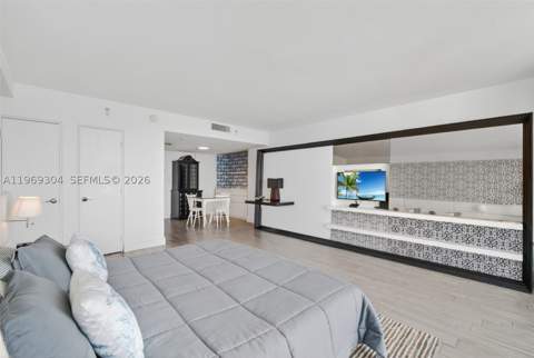 1100 West Ave 1522, Miami Beach FL - photo 9 of 24