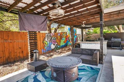 426 NE 20th Ave, Homestead FL - photo 10 of 64