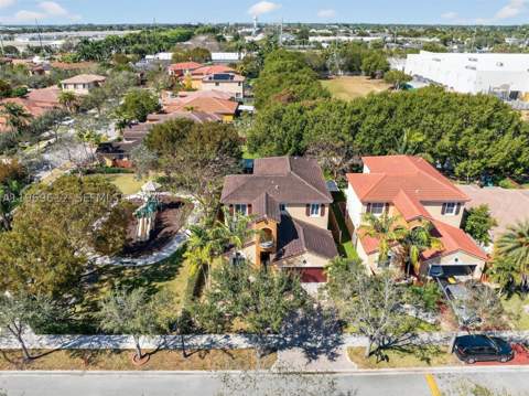 426 NE 20th Ave, Homestead FL - photo 11 of 64