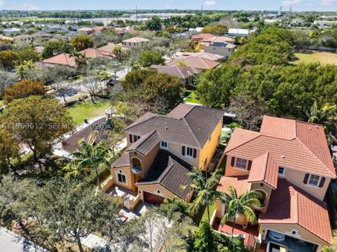 426 NE 20th Ave, Homestead FL - photo 12 of 64