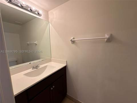 9374 W 32nd Ln, Hialeah FL - photo 20 of 48