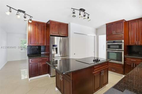 14721 SW 67th Ave, Coral Gables FL - photo 15 of 36