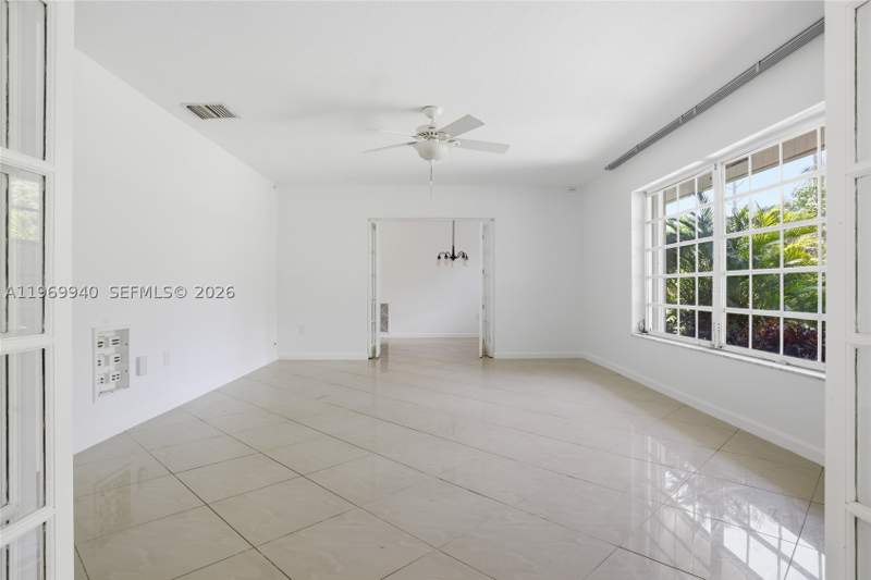 4 bedroom SingleFamilyResidence at 14721 SW 67th Ave, Kings Bay Sub, Coral Gables — photo 5