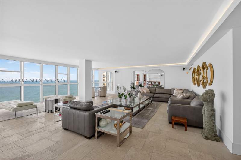 3 bedroom Condominium at 600 Grapetree Dr 11BN, Mar-Azul Condo, Key Biscayne — photo 2