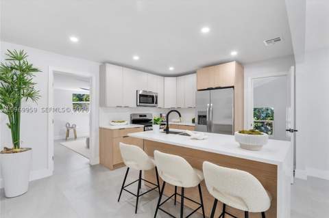560 NE 110th Ter, Miami FL - photo 10 of 49