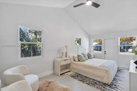 560 NE 110th Ter, Miami FL - photo 15 of 49