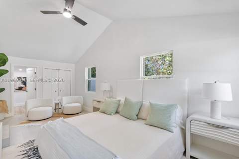 560 NE 110th Ter, Miami FL - photo 18 of 49