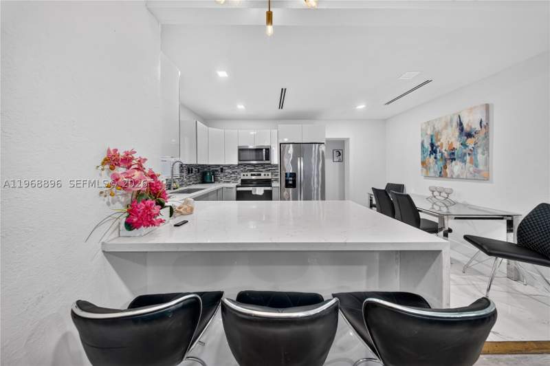 5 bedroom SingleFamilyResidence at 231 NW 44th St, Columbia Park Corr Pl, Miami — photo 2