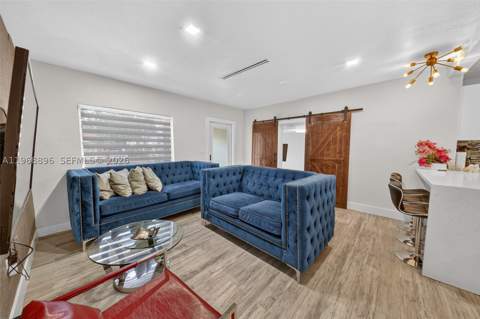231 NW 44th St, Miami FL - photo 7 of 39
