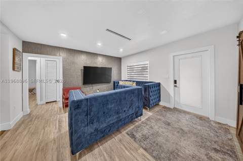 231 NW 44th St, Miami FL - photo 8 of 39