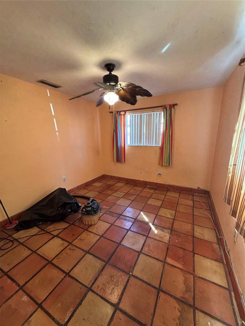 4 bedroom SingleFamilyResidence at 9261 SW 68th Street, Palace Marvelous Homes, Miami — photo 4
