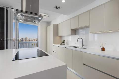 3000 Island Blvd 2504, Aventura FL - photo 18 of 38