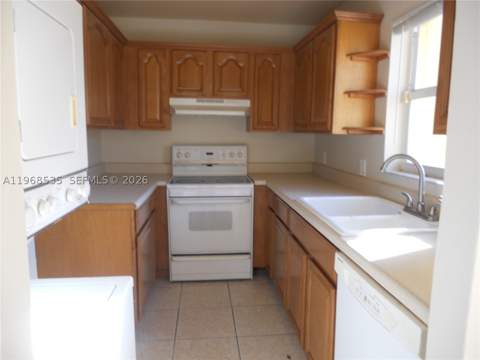 22 SW 14th Ter, Homestead FL - photo 12 of 16