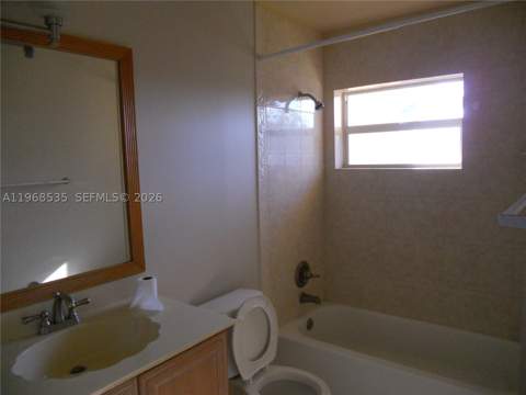 22 SW 14th Ter, Homestead FL - photo 7 of 16