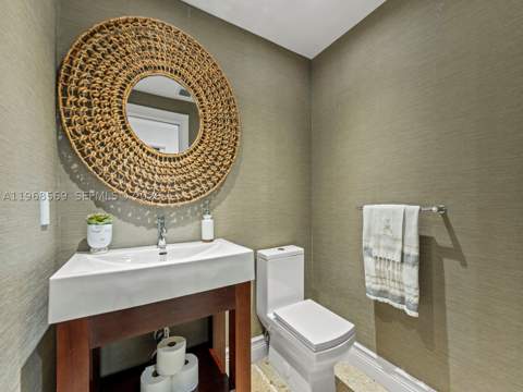 7218 SW 54th court, Miami FL - photo 13 of 47
