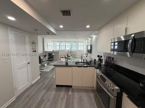 10275 Collins Ave Ph 1505, Bal Harbour FL - photo 6 of 9