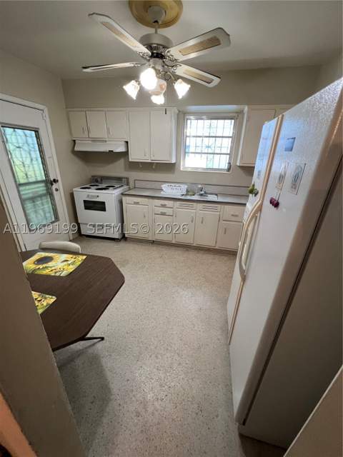 812 Columbus Blvd, Coral Gables FL - photo 16 of 19
