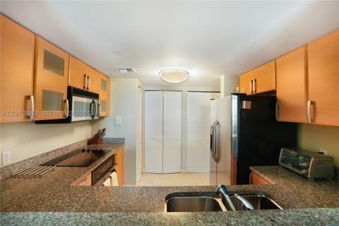2101 Brickell Ave 1812, Miami FL - photo 14 of 58