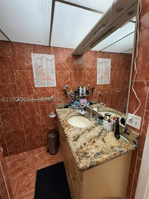 10090 NW 80th Ct 1206, Hialeah Gardens FL - photo 14 of 24