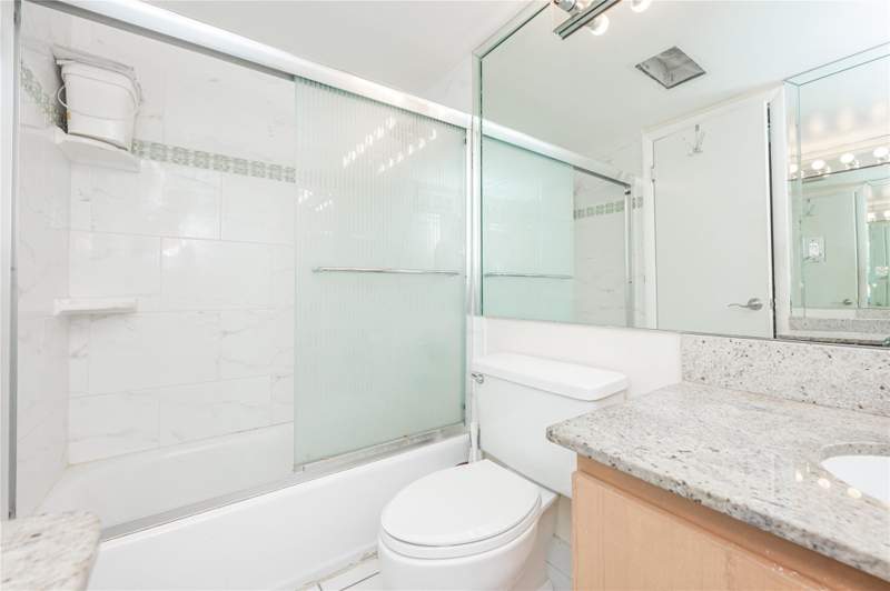 2 bedroom Condominium at 20379 W Country Club Drive 332, Coronado Condominiums III, Aventura — photo 5