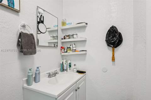 6402 NW 8th Ave, Miami FL - photo 22 of 29