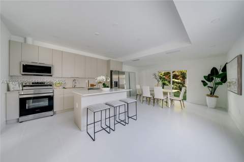 4789 NW 1st St, Miami FL - photo 14 of 28