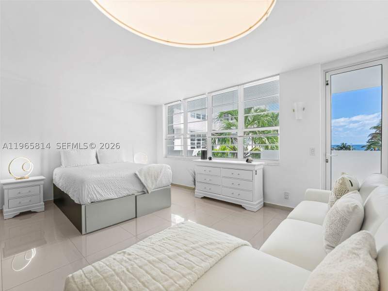 0 bedroom Condominium at 100 Lincoln Rd 417, The Decoplage Condo, Miami Beach — photo 3