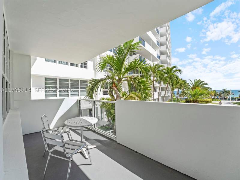 0 bedroom Condominium at 100 Lincoln Rd 417, The Decoplage Condo, Miami Beach — photo 4