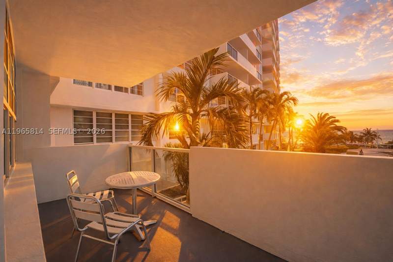 0 bedroom Condominium at 100 Lincoln Rd 417, The Decoplage Condo, Miami Beach — photo 5