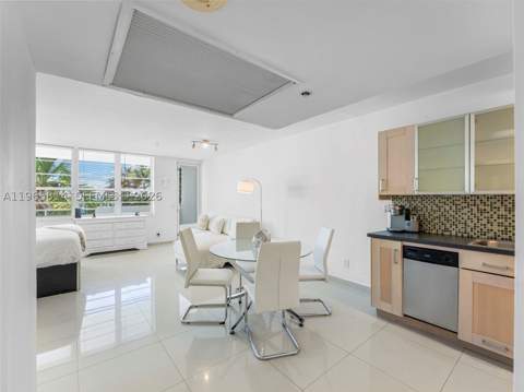 100 Lincoln Rd 417, Miami Beach FL - photo 9 of 33