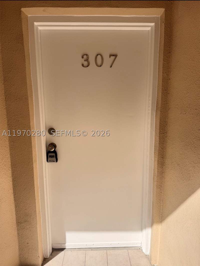 1 bedroom Condominium at 8050 NW 8th St 1307, Belinda Gardens Condo, Miami — photo 2