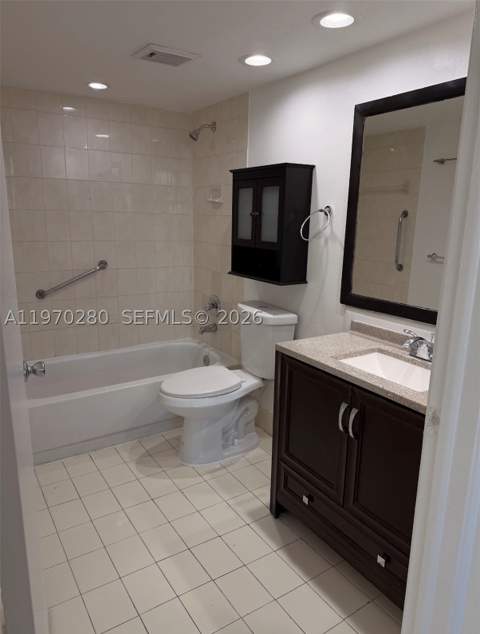 8050 NW 8th St 1307, Miami FL - photo 8 of 18