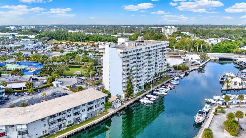 1 bedroom Condominium at 13155 Ixora Ct 311, Keystone Harbor Club Cond, North Miami — photo 2