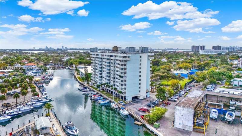 1 bedroom Condominium at 13155 Ixora Ct 311, Keystone Harbor Club Cond, North Miami — photo 3