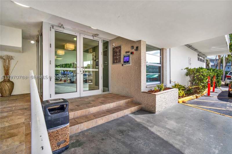 1 bedroom Condominium at 13155 Ixora Ct 311, Keystone Harbor Club Cond, North Miami — photo 4