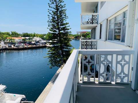 13155 Ixora Ct 311, North Miami FL - photo 6 of 33